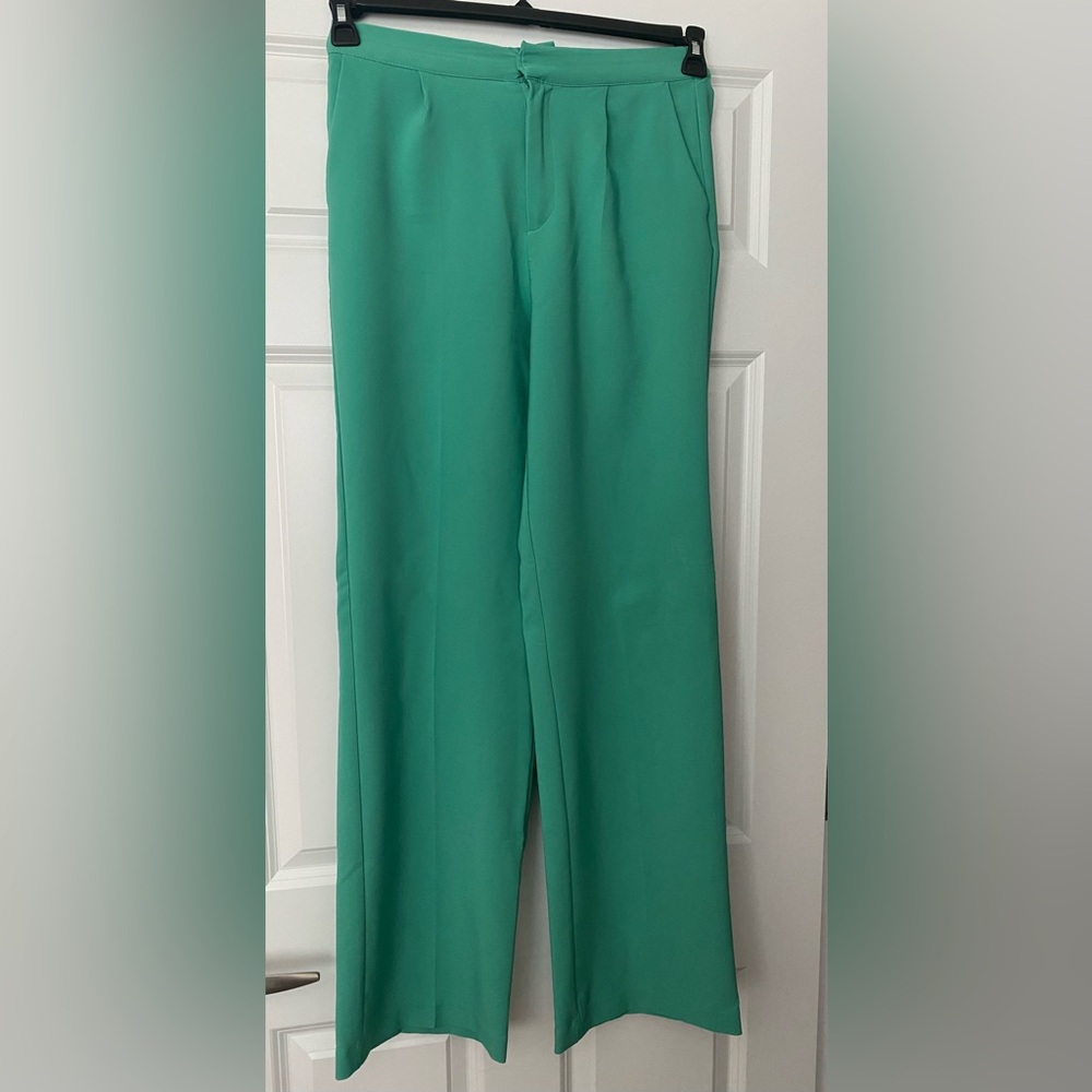 Lot of 3!!!! Love Tree Vibrant Green, Ivory, Pink Wide Leg Pants size Medium